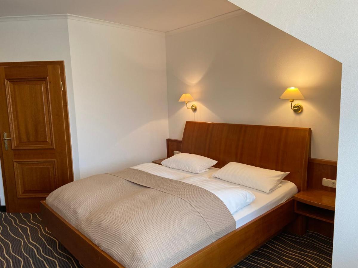 Zur Schoenen Aussicht Hotel 3*